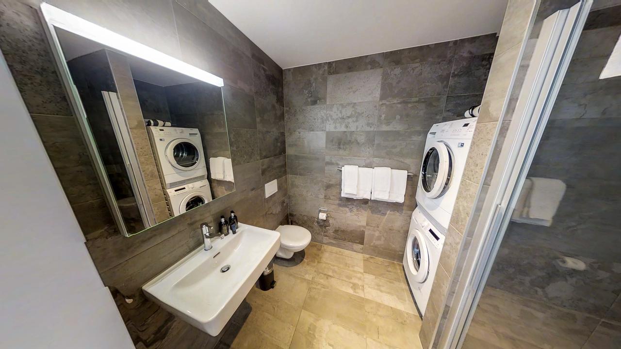 Apartment Spedition トゥーン エクステリア 写真